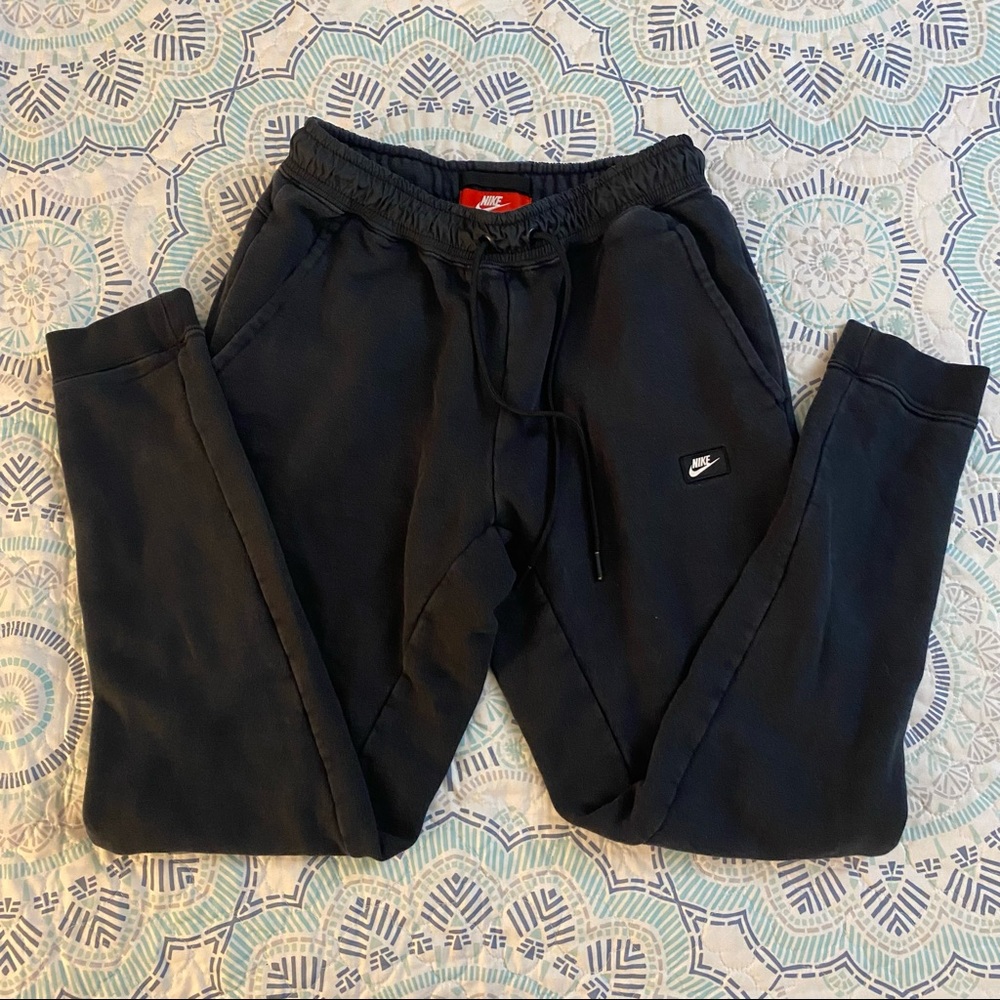 Women’s Black Nike Jogger Sweatpants